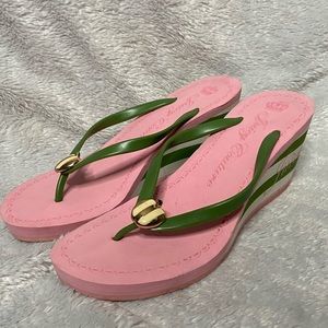Juicy Couture Women’s Size 9 Wedge Thong Sandals Flip Flops Shoes Green Apple